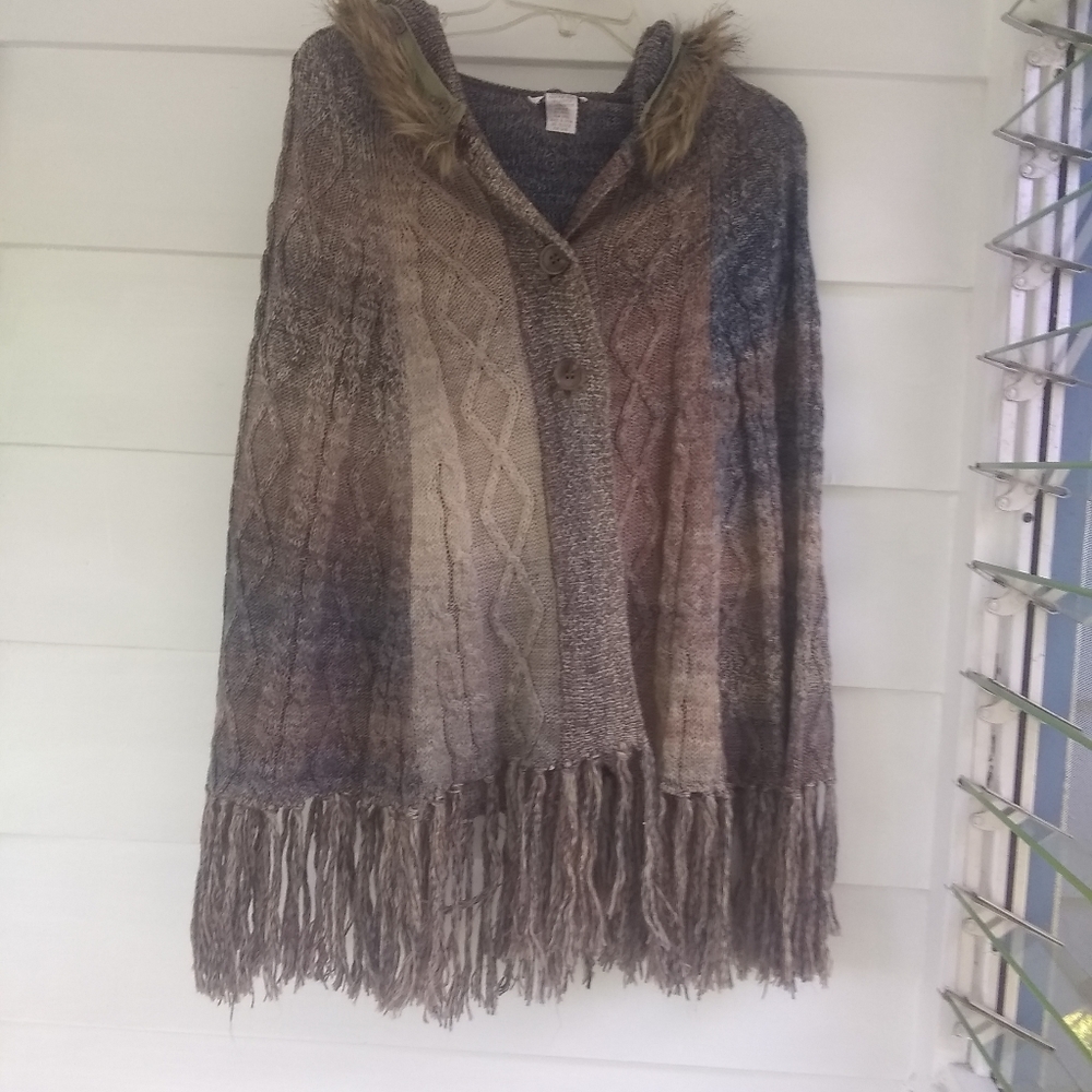 Monroe & Main Faux Fur Fringed Cape